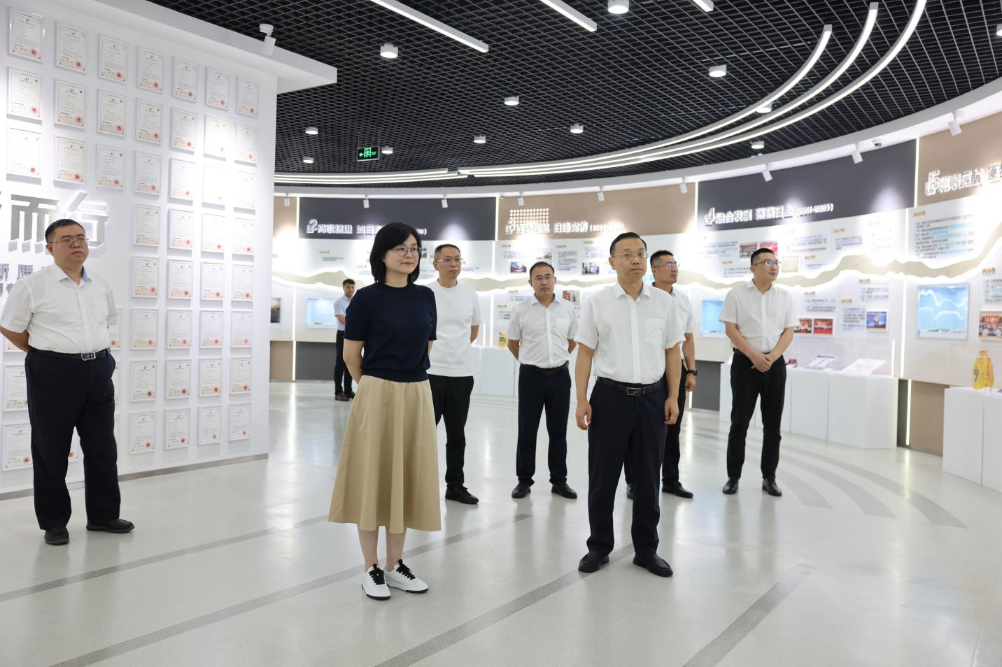 郵儲(chǔ)銀行濱州分行黨委書記、行長梁騫一行來山東三星集團(tuán)走訪調(diào)研