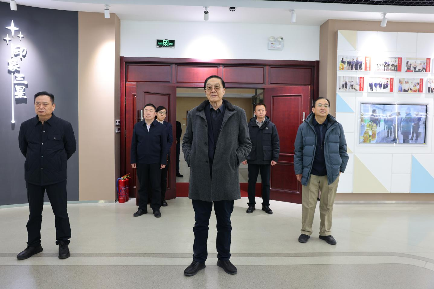 原衛(wèi)生部副部長、中國保健協(xié)會榮譽理事長張鳳樓一行來山東三星集團調研指導