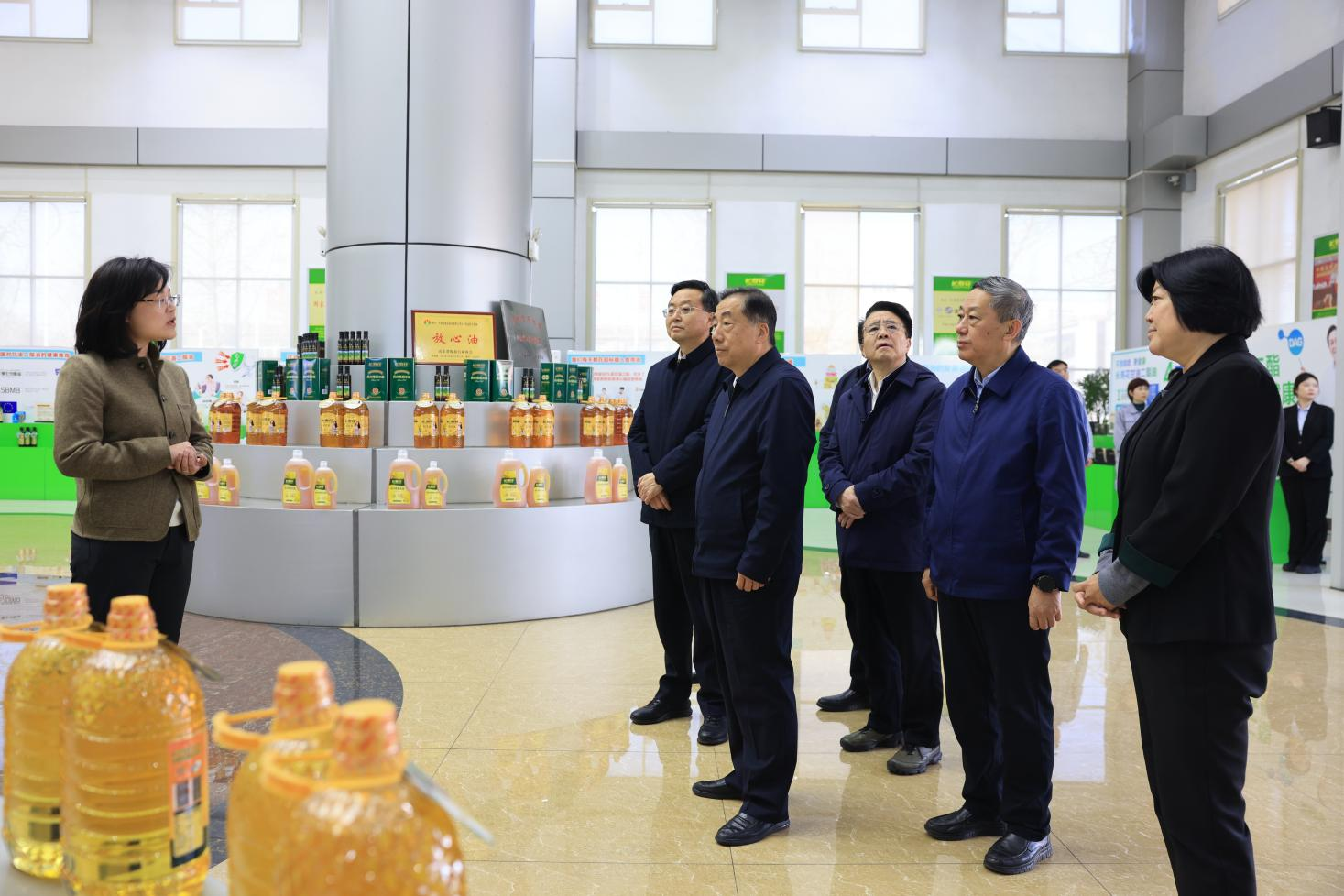 山東省人大常委會副主任、黨組副書記孫立成來山東三星集團調(diào)研