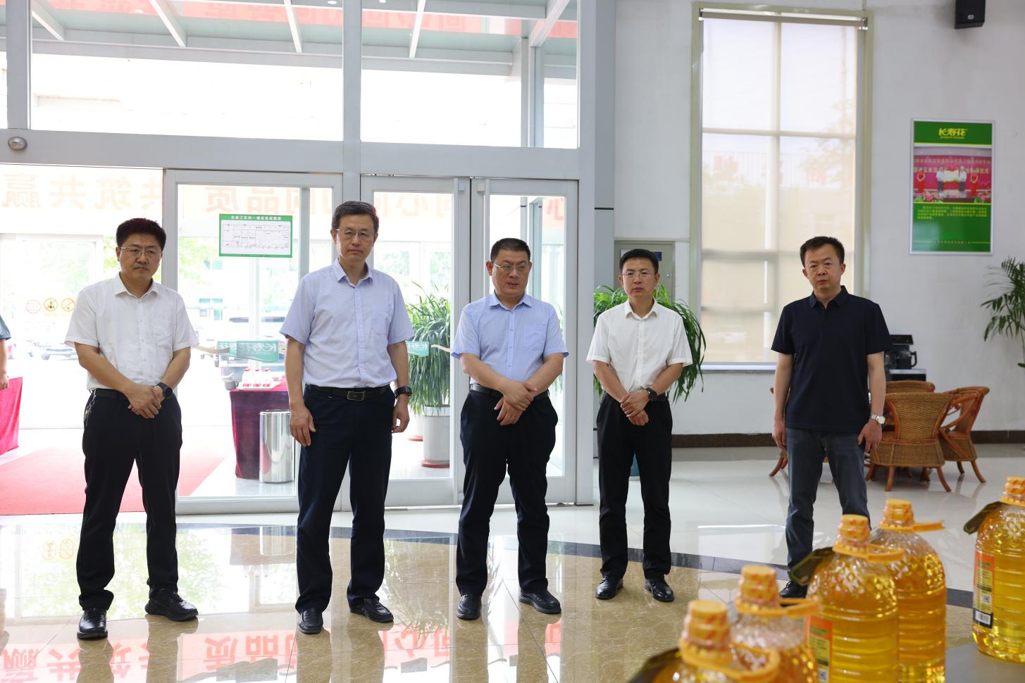 濱州市工信局黨組副書記、二級(jí)調(diào)研員厲明來(lái)山東三星集團(tuán)調(diào)研